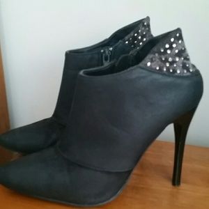 Black heel ankle boots